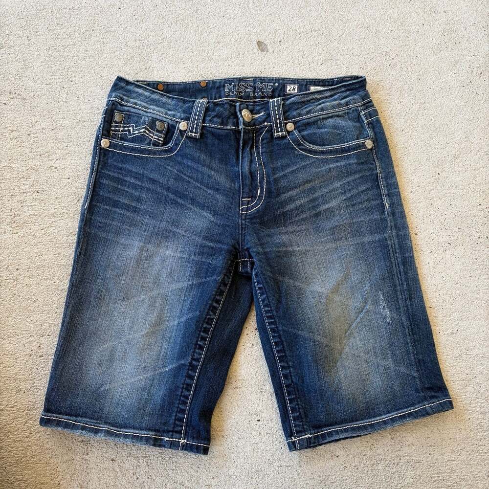 Miss Me Boyfriend Denim Shorts Size 28
